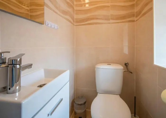 2 Bedroom Gorgeous In Vakantiehuis *