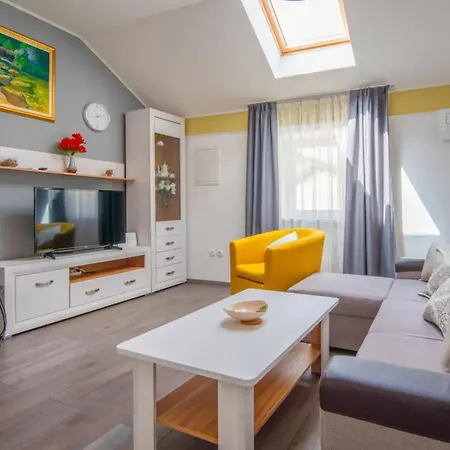 펜션 2 Bedroom Gorgeous In Veli Brgud