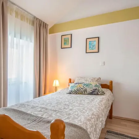 2 Bedroom Gorgeous In 펜션 *