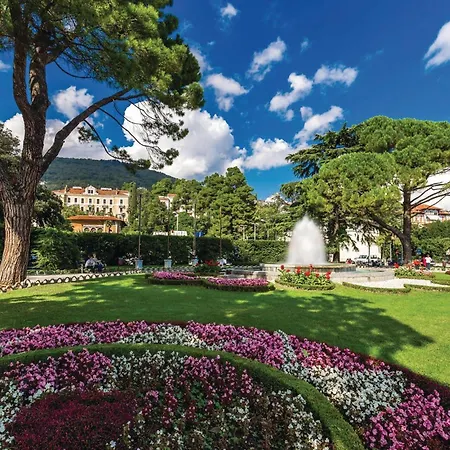 펜션 2 Bedroom Gorgeous In Veli Brgud